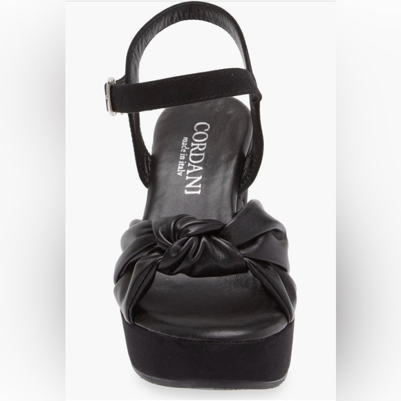 CORDANI Lola Knotted Platform Sandal
Black leather and suede
EU 38 US 7.5 NWOT - Picture 2 of 5